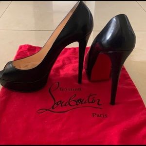👠 Stunning Christian Louboutin Heels 👠